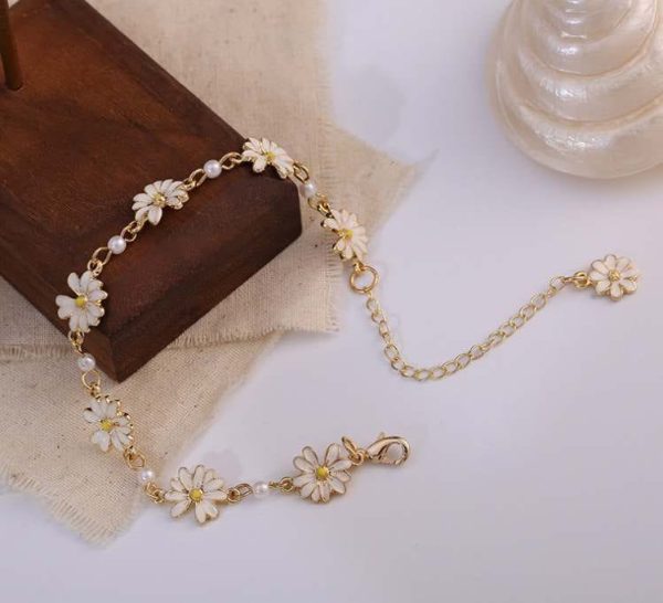 Korean Daisy Flower Bracelet for Women